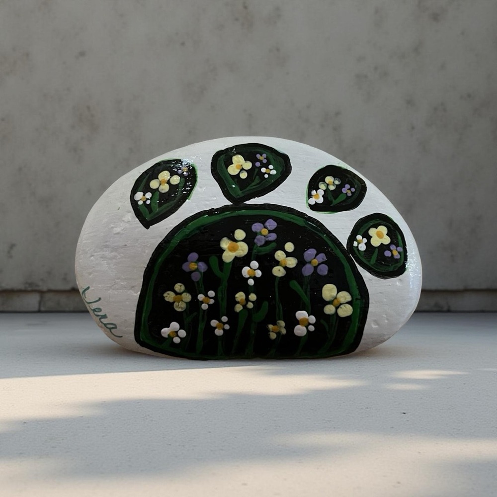 Hand crafted painted floral paw rock white background stone 3x1.5 inch approx - Picture 13 of 13